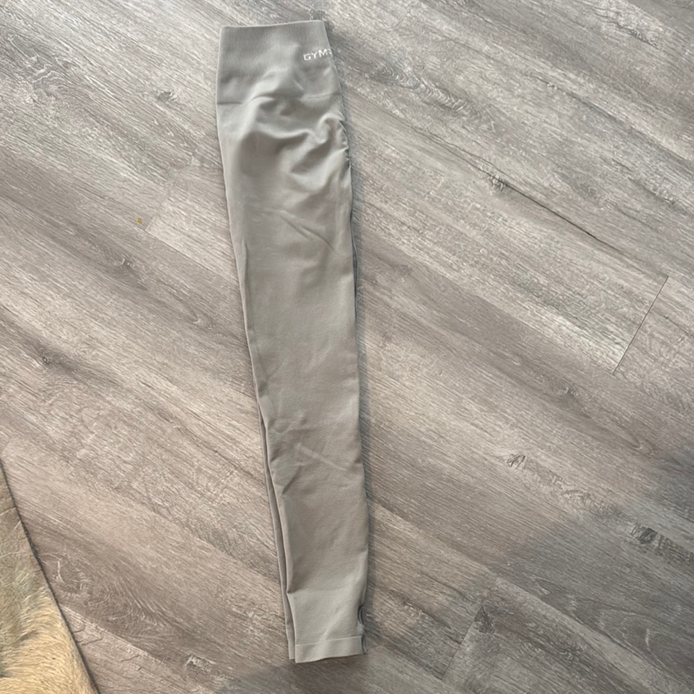 Gray High-Waisted Leggings